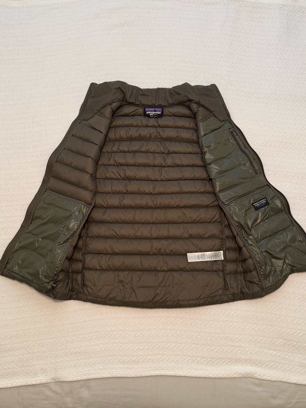 Patagonia Down Sweater Vest - Picture 5 of 16